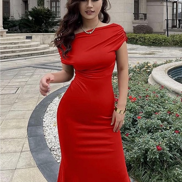 NWT Bodycon Long Formal dress - Picture 3 of 4